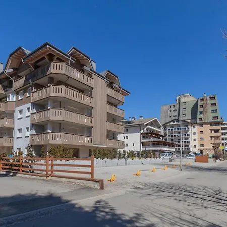Cristallo - Ristrutturato Nuovo Centro Lägenhet